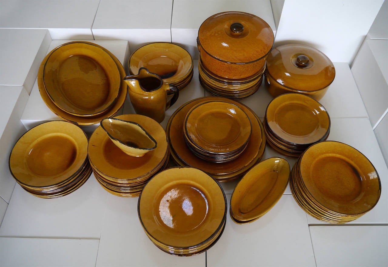 Set of 83 Aegitna Dishes by Saltalamacchia, Vallauris, circa 1950 In Excellent Condition In Saint Ouen, FR