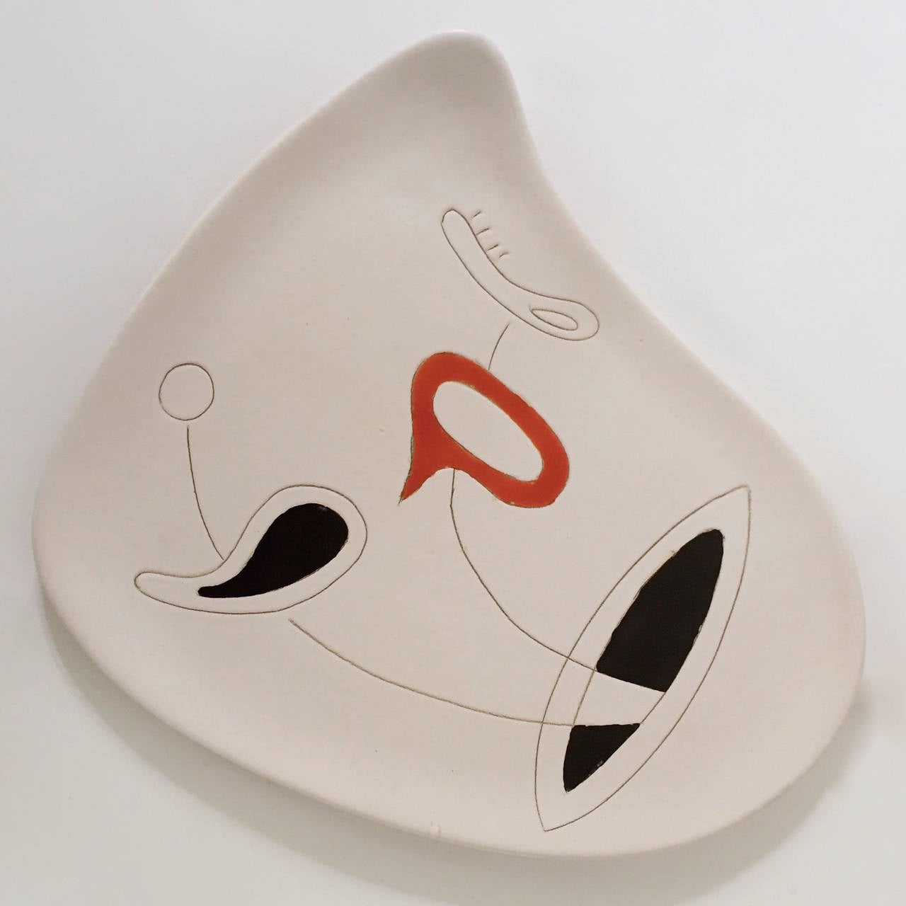 Mid-Century Modern Peter Orlando Ceramic Dish with Abstract Decoration For Sale