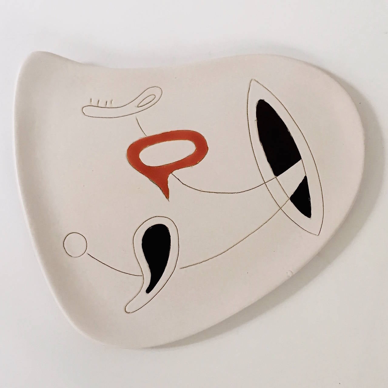 French Peter Orlando Ceramic Dish with Abstract Decoration For Sale