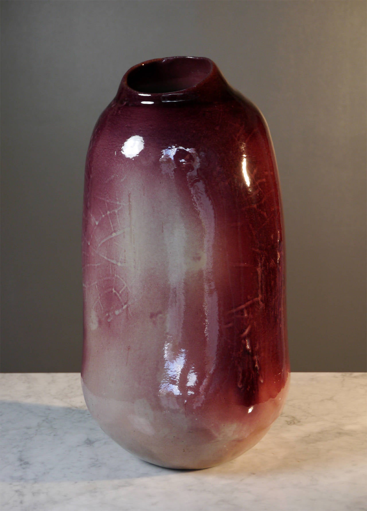 Biomorphic Purple Vase by Jacques Barbier, 1982 In Excellent Condition For Sale In Saint Ouen, FR