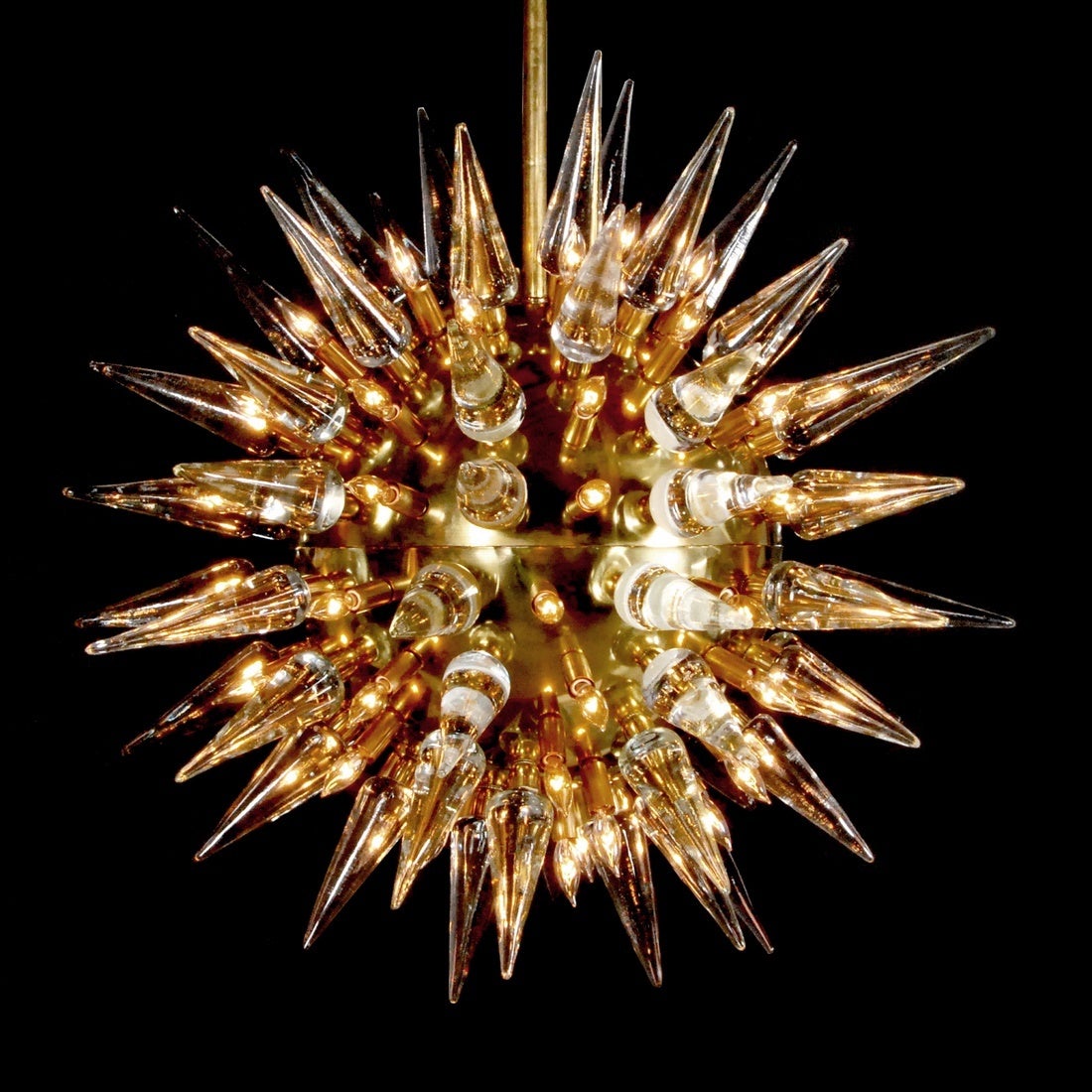 Beautiful monumental Italian Sputnik chandelier. Glass spikes and brass. Most see to believe. Truly an extraordinary piece.

  