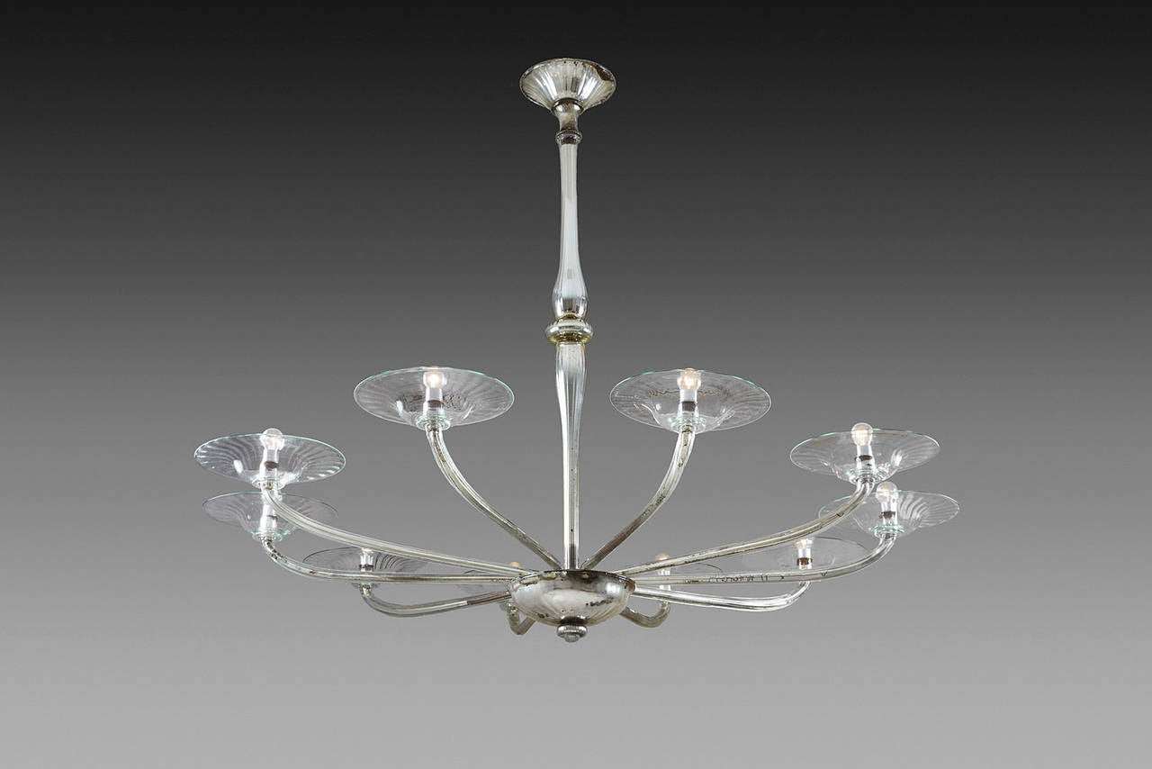 Chandelier in silvered blown glass from Venini
Italy circa 1940-50
Ten lights