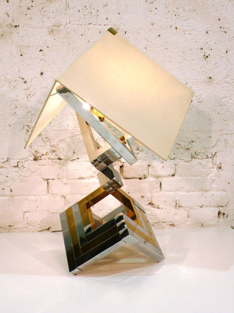 Large sculptural table lamp by  Sciolari Roma bought in 1980 in a special G. Sciolari exposition in the KaDeWe (Kaufhaus des Westens) Berlin.