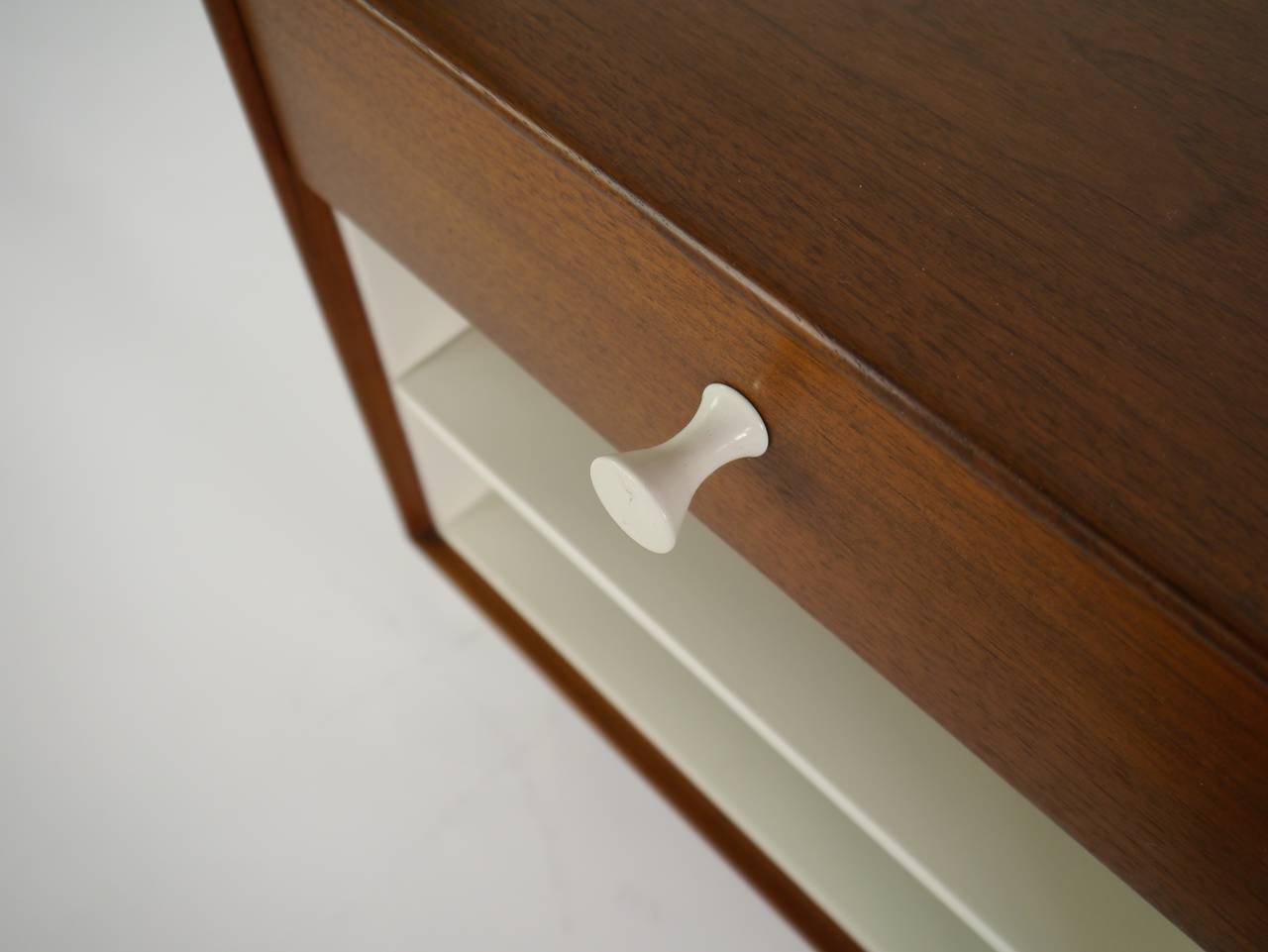 Thin-Edge Nightstands by George Nelson for Herman Miller For Sale 2