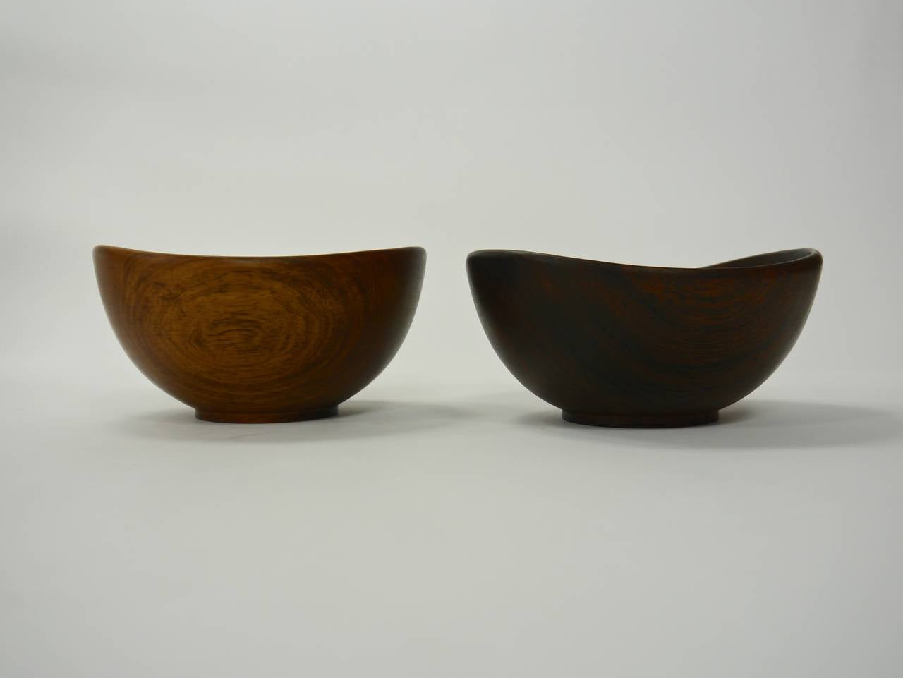 Pair of Turned Danish Rosewood Bowls For Sale 1