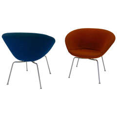 Pair Arne Jacobsen for Fritz Hansen "Pot Chairs"