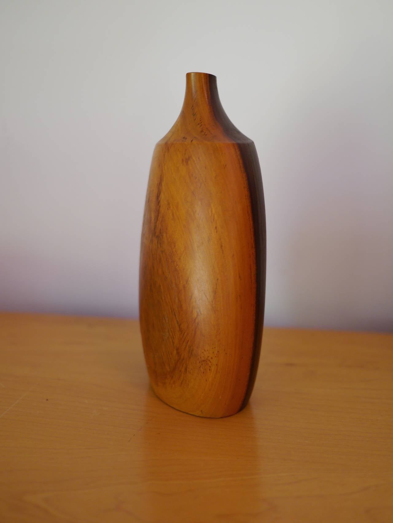Carved Lignum Vitae Vase by Doug Ayers In Excellent Condition In Hadley, MA