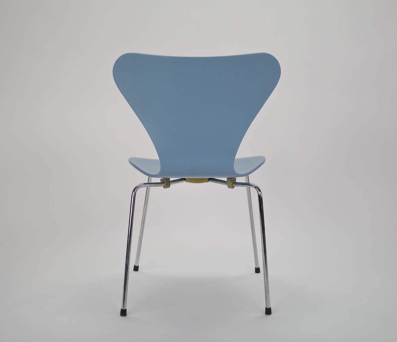 Mid-Century Modern Ten Vintage Powder Blue Series 7 Chairs by Arne Jacobsen for Fritz Hansen