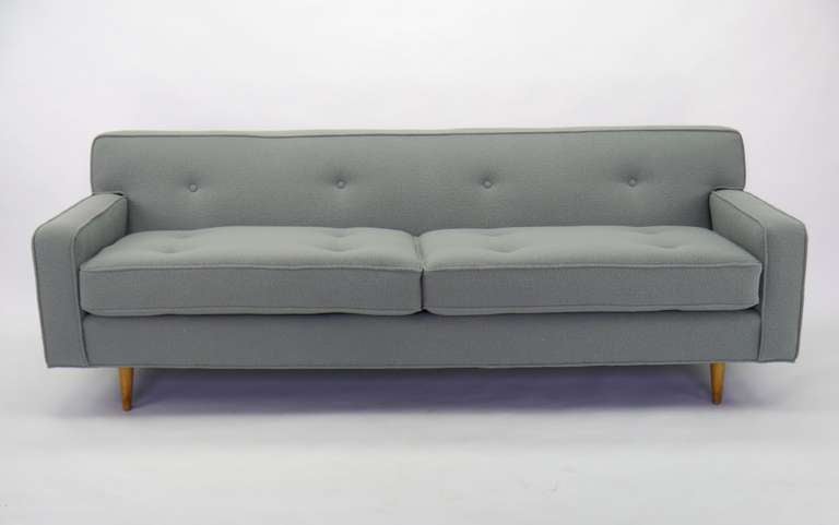 Mid-Century Modern Compact Mid-Century Sofa For Sale