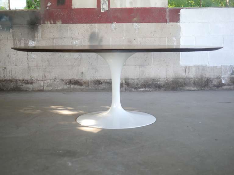 Oval Tulip Dining Table by Eero Saarinen for Knoll In Excellent Condition In Hadley, MA