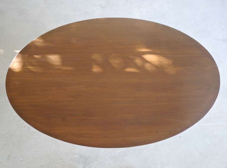 Mid-Century Modern Oval Tulip Dining Table by Eero Saarinen for Knoll