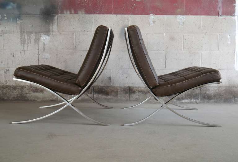 Bauhaus Exceptional Pair of Barcelona Chairs by Mies Van Der Rohe for Knoll For Sale