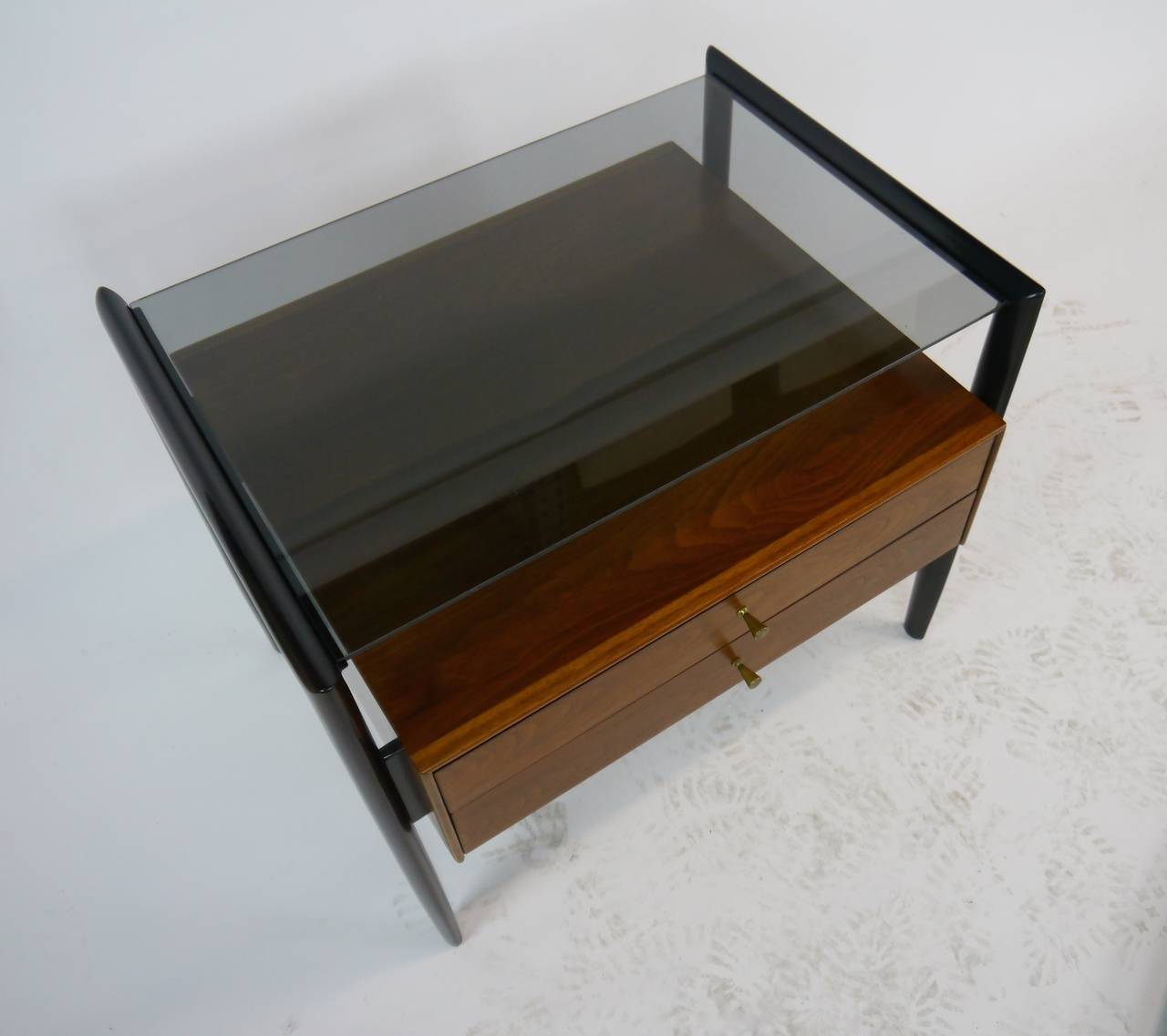 Mid-20th Century Pair of Drexel Parallel Group Nightstands