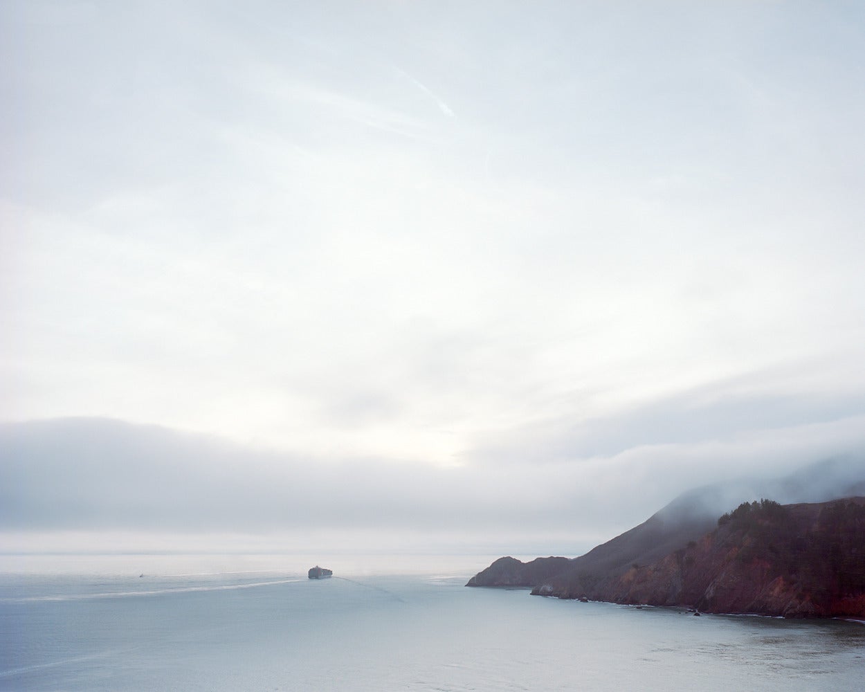 Donna J. Wan Landscape Photograph - Golden Gate Bridge (#7)