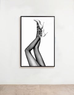 "Upside Down Legs I", stampa pigmentata contemporanea d'archivio, fotografia di moda