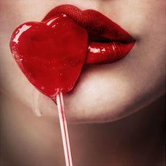 Lecca-lecca a forma di cuore, stampa contemporanea, 30x30 in, tiratura di 10 esemplari