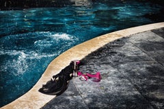 „Splash in Heels“ von David Drebin – Filmisch-modische, figurative Fotografie