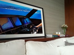 „Steering Ship“ von David Drebin – figurative Meeresfotografie