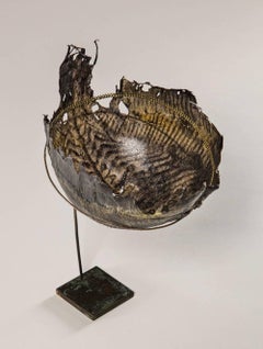 SCOPTHALMUS MAXIMUS - fish leather bowl on table stand