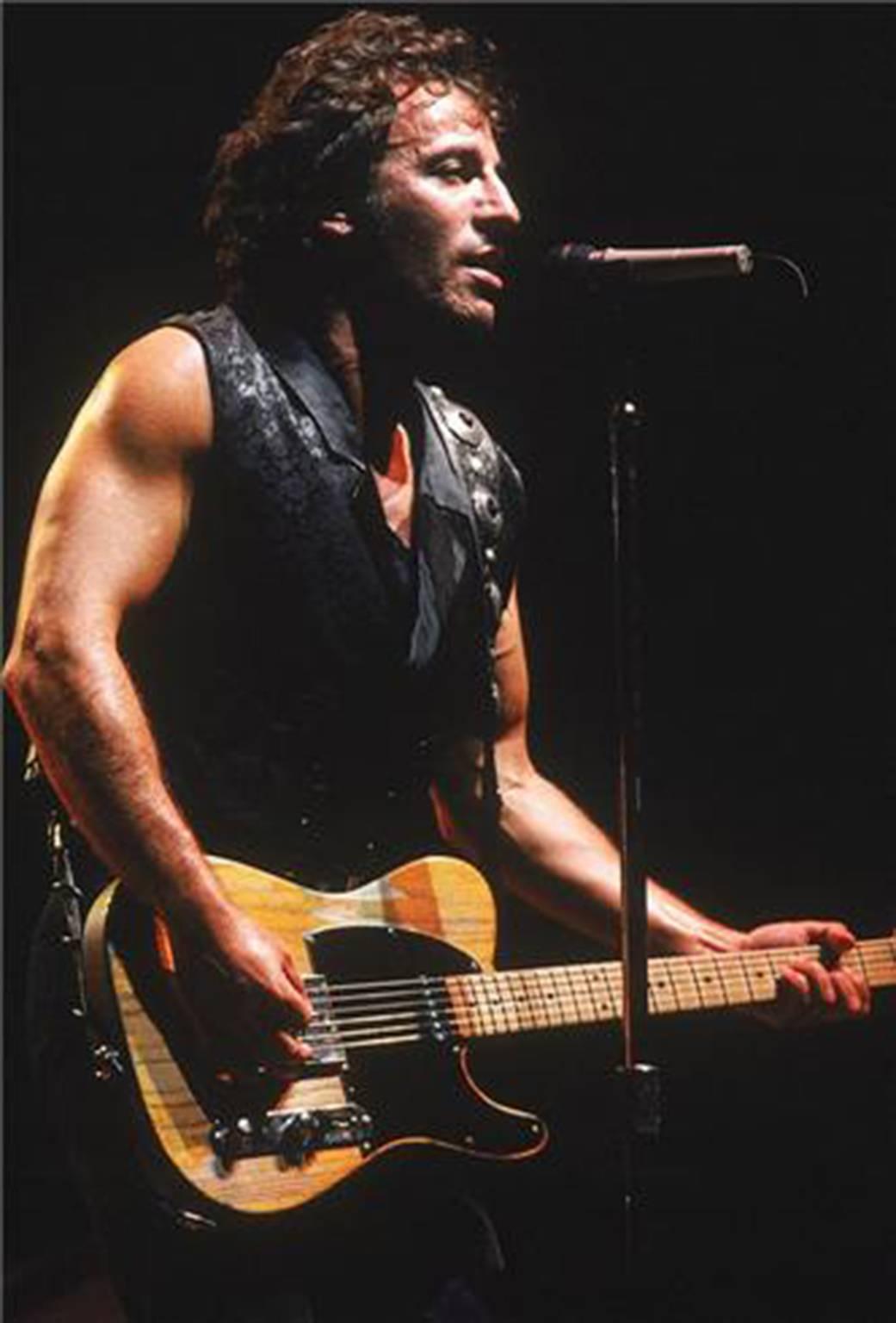 Henry Diltz Portrait Photograph - Bruce Springsteen