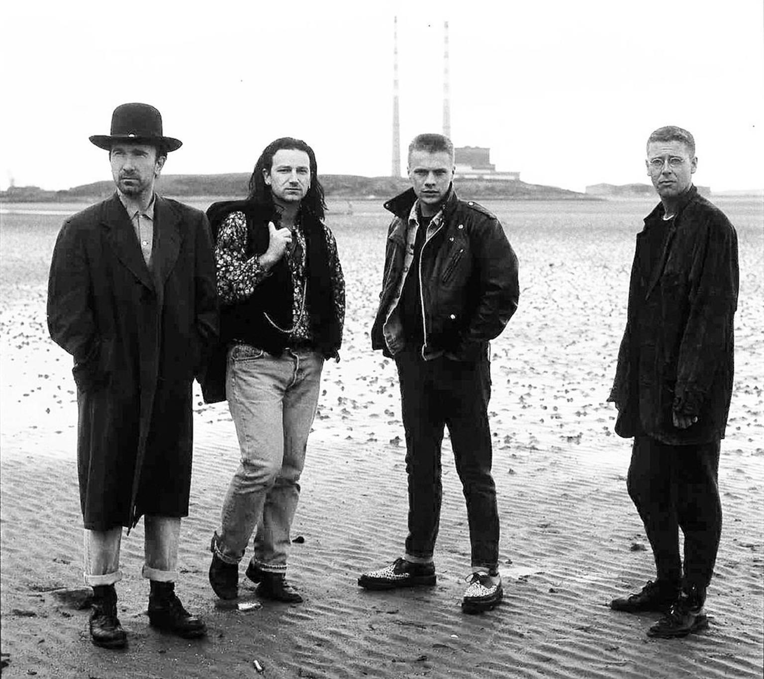 Colm Henry Black and White Photograph – U2, 1988