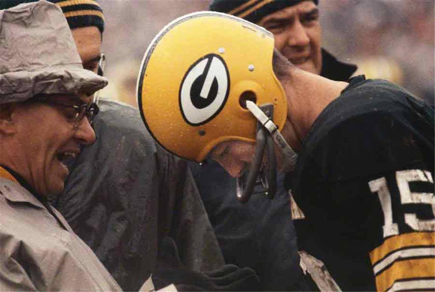 Art Shay Color Photograph - Vince Lombardi bawling out Bart Starr, 1966