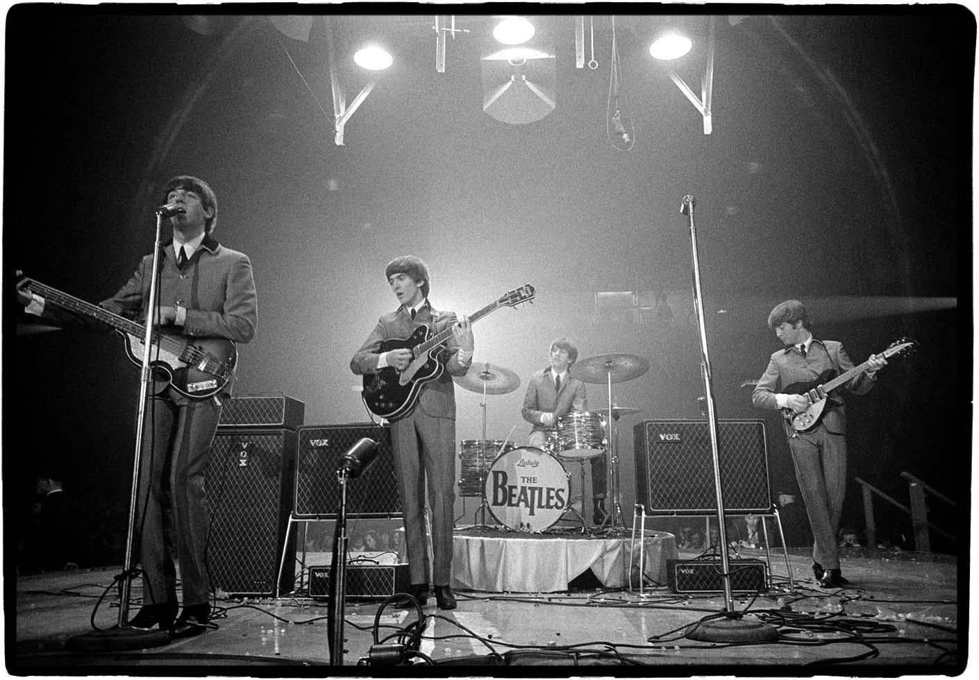 Rowland Scherman Black and White Photograph – Beatles, Washington, DC 1964