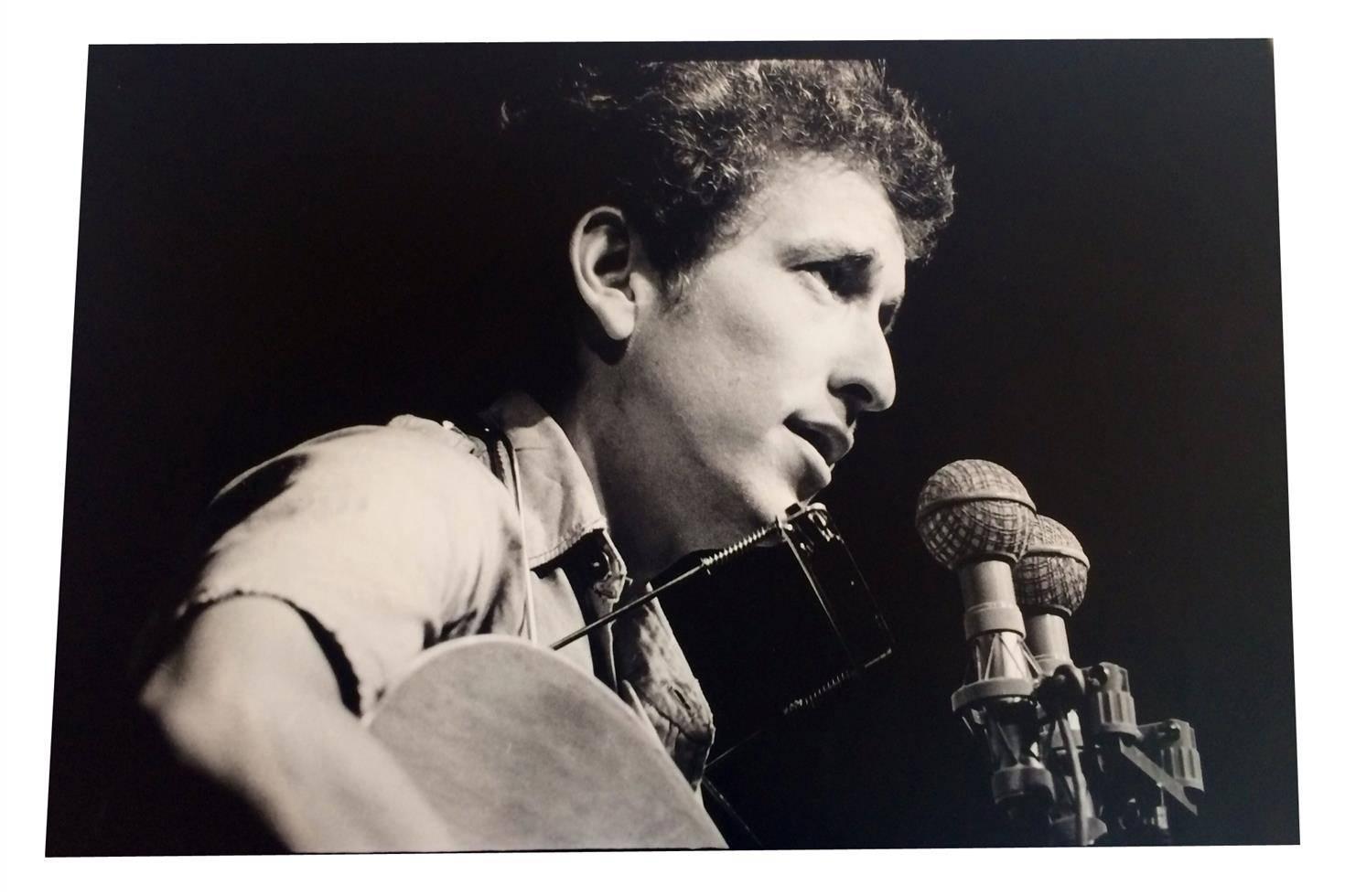 Rowland Scherman Black and White Photograph - Bob Dylan