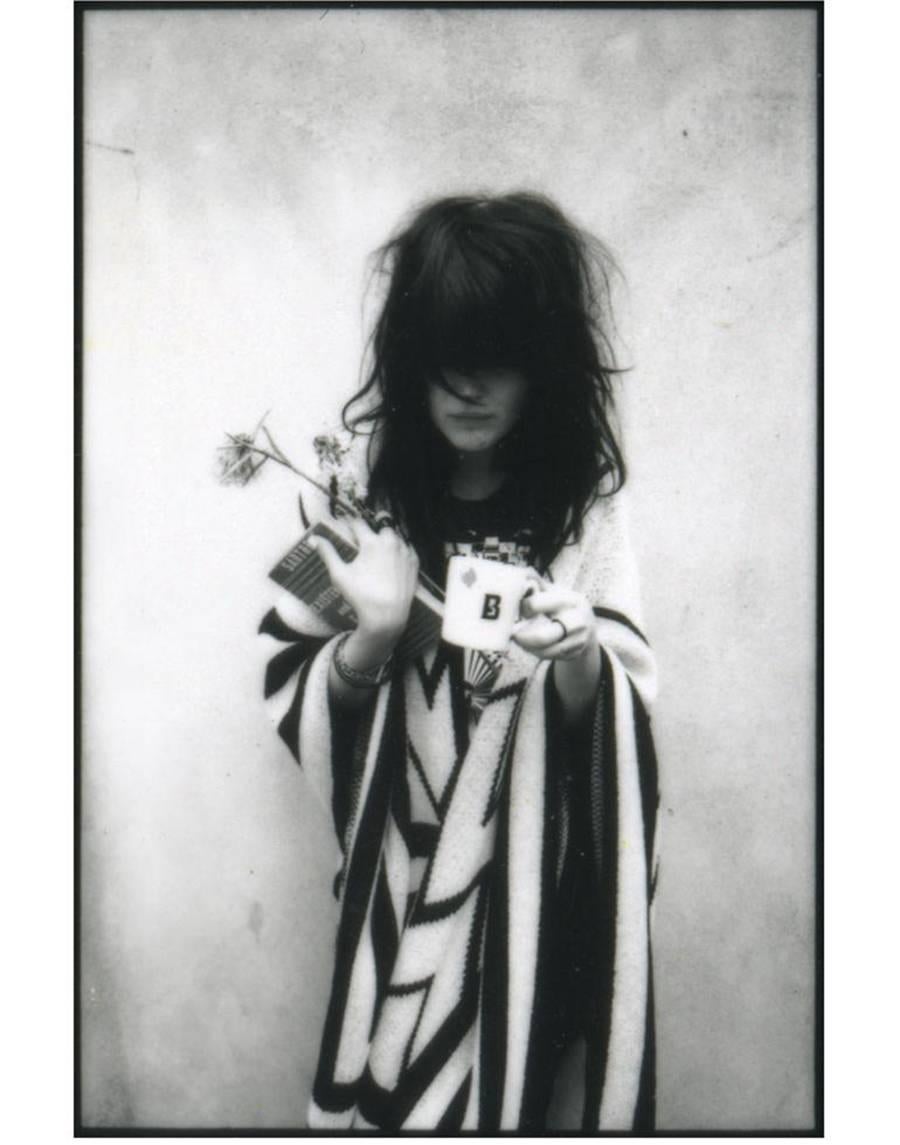 Jamie Hince Portrait Photograph – Die Leuchte von Alison Mosshart