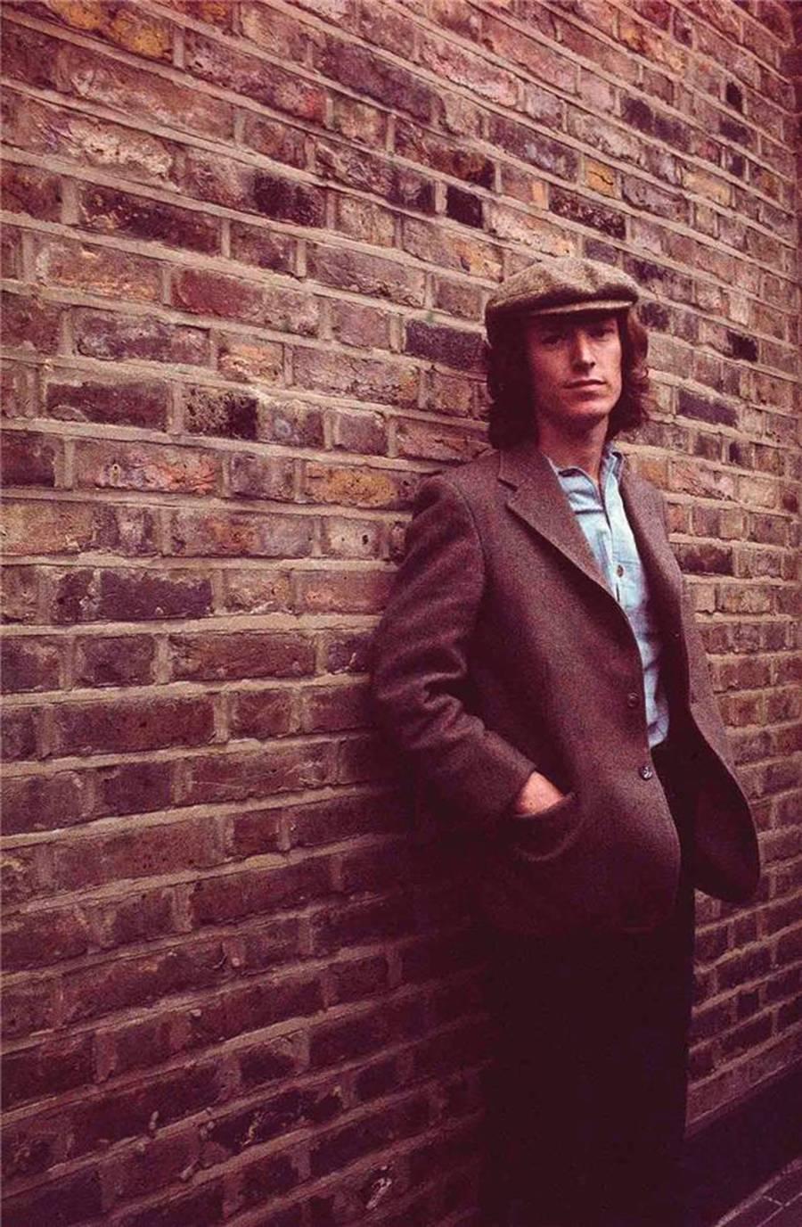 Guido Harari Portrait Photograph – Steve Winwood, London, 1976