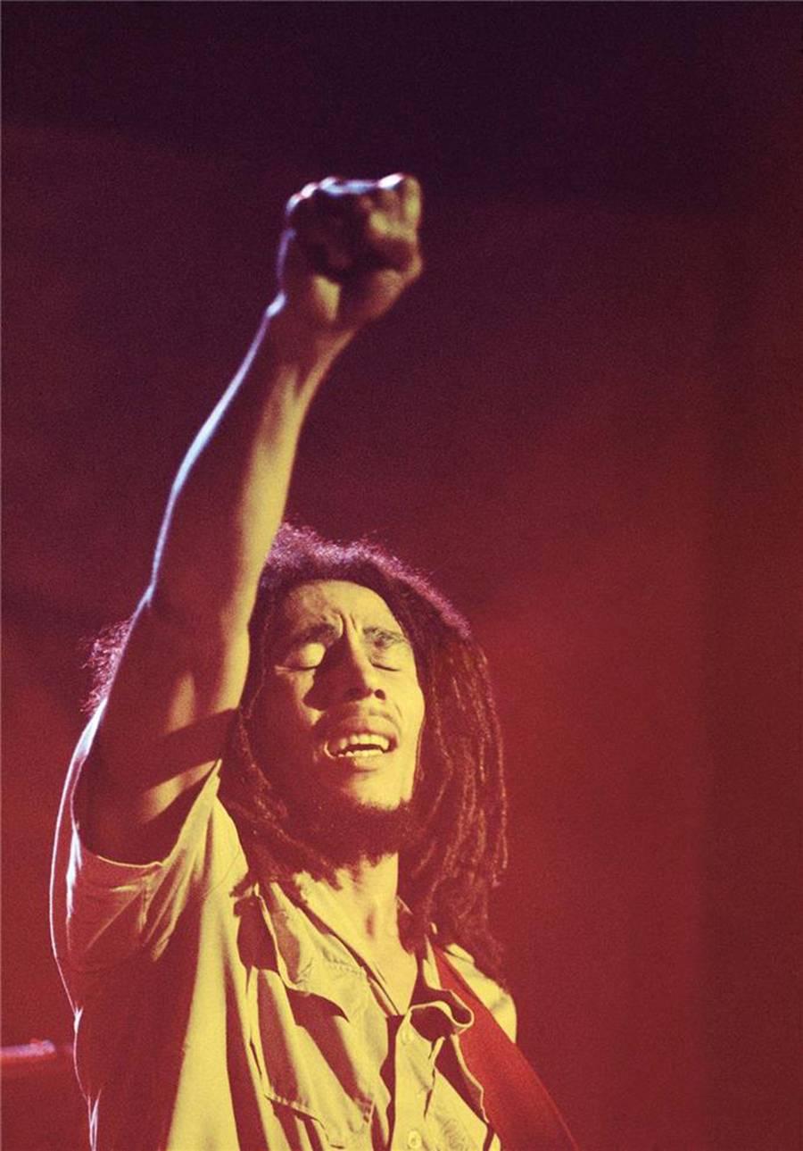 Guido Harari Color Photograph - Bob Marley, Hammersmith Odeon, London, 1976