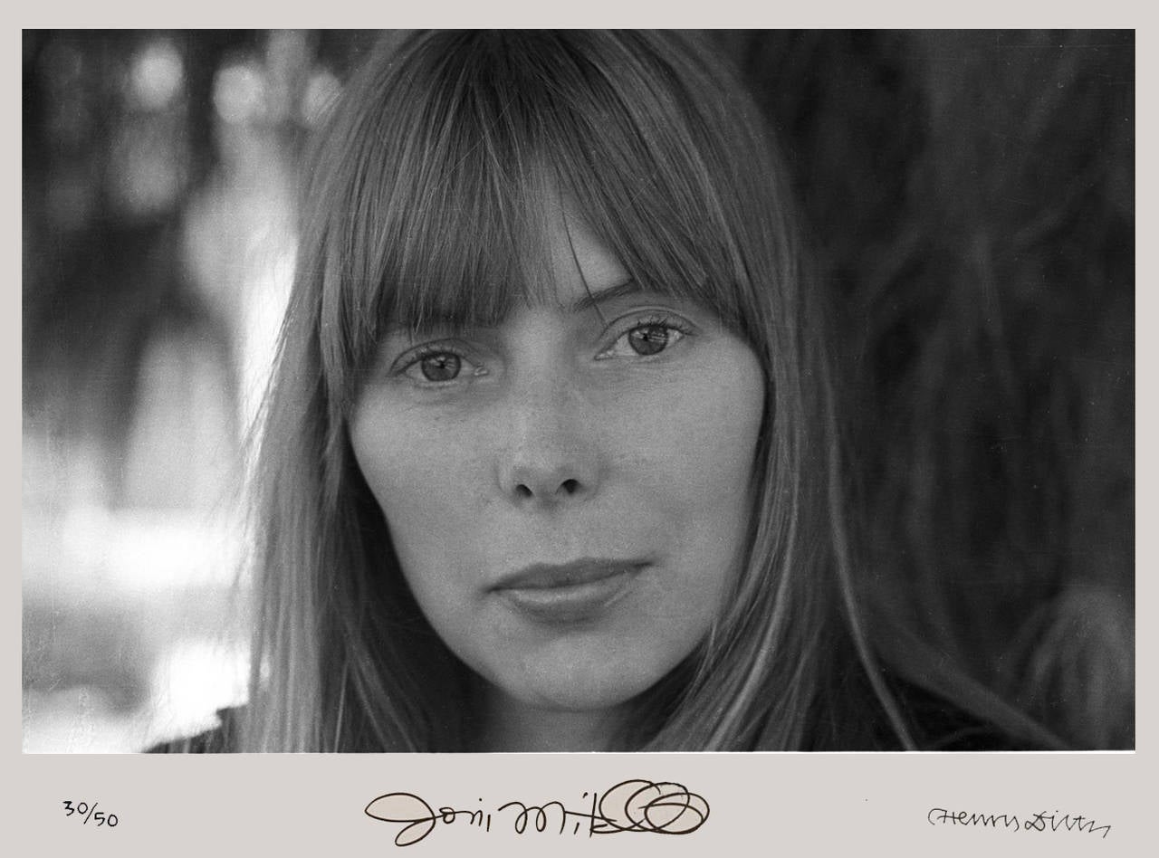 Henry Diltz Black and White Photograph - Joni Mitchell