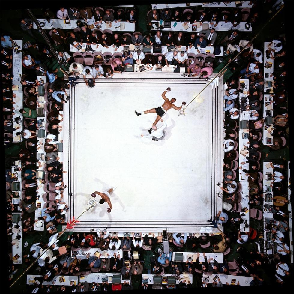 Neil Leifer Color Photograph - Muhammad Ali Vs. Cleveland Williams