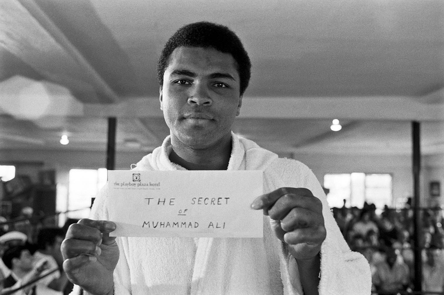 Al Satterwhite Muhammad Ali Miami Beach FL 1971 graph For Sale at 1stdibs