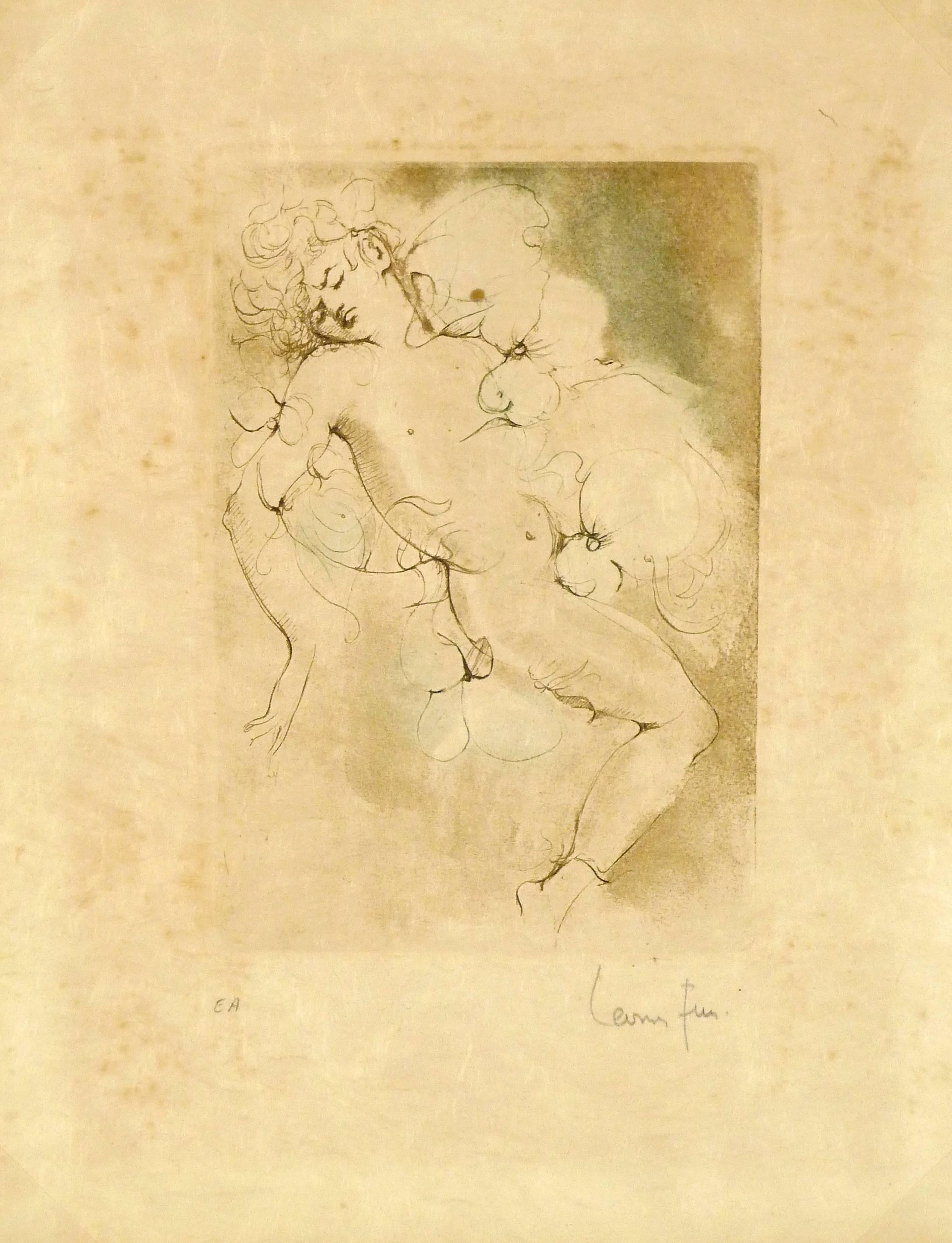 Radierung eines weiblichen Aktes der Künstlerin Leonor Fini (1908-1996), um 1960. Signiert mit Bleistift unten rechts. 

Original Vintage-Kunstwerk auf Papier, das auf einem weißen Passepartout mit Goldrand präsentiert wird und in einen Rahmen in