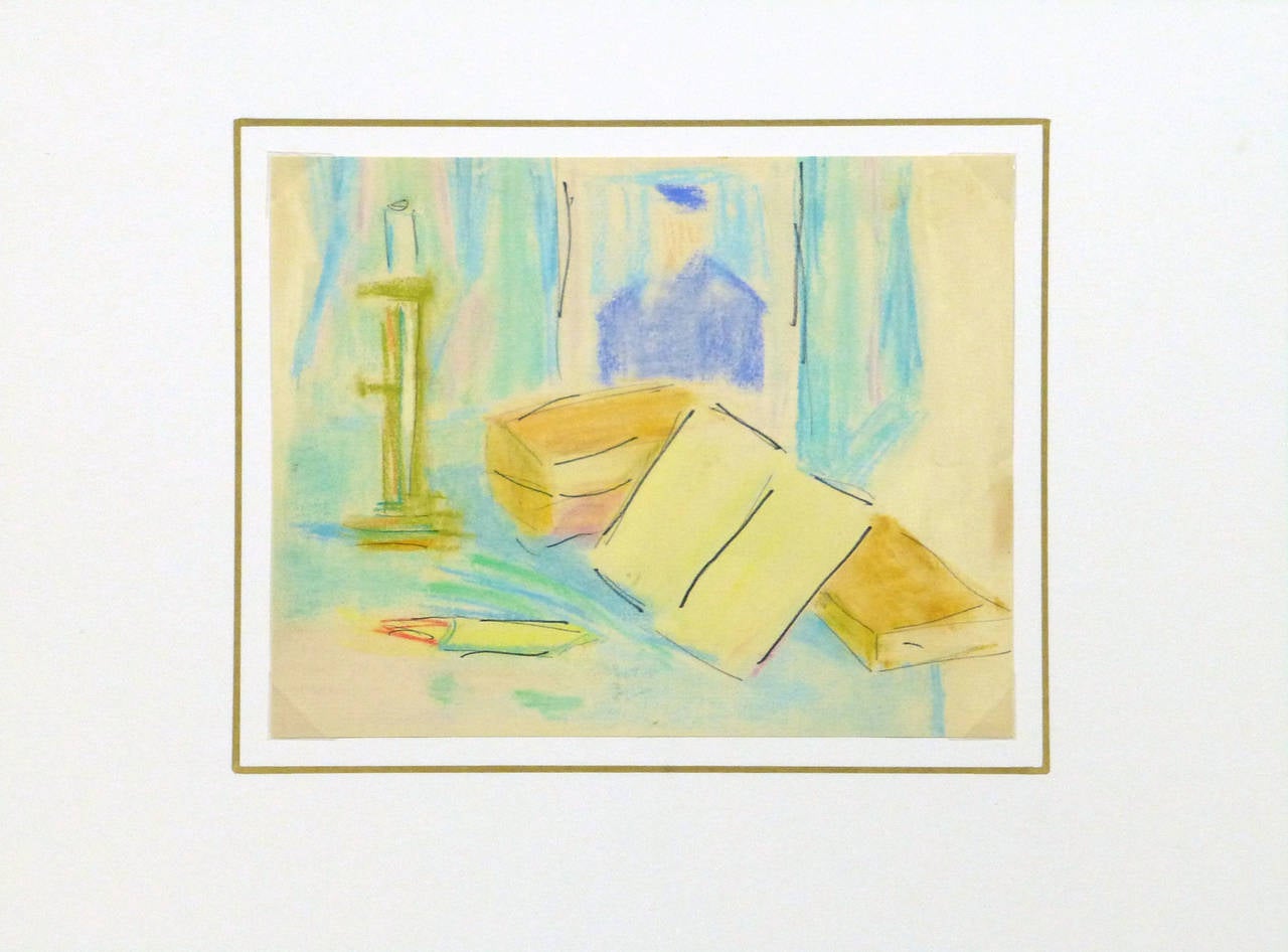 Leichtes und luftiges Pastell- und Tuschestillleben mit Büchern und einem Kerzenständer der französischen Künstlerin Madeleine Scali (1911-2000), um 1960.

Einzigartiges Originalkunstwerk auf Papier, das auf einer weißen Matte mit Goldrand