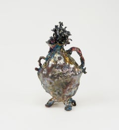 Vase Raku avec motif anthropomorphe 1