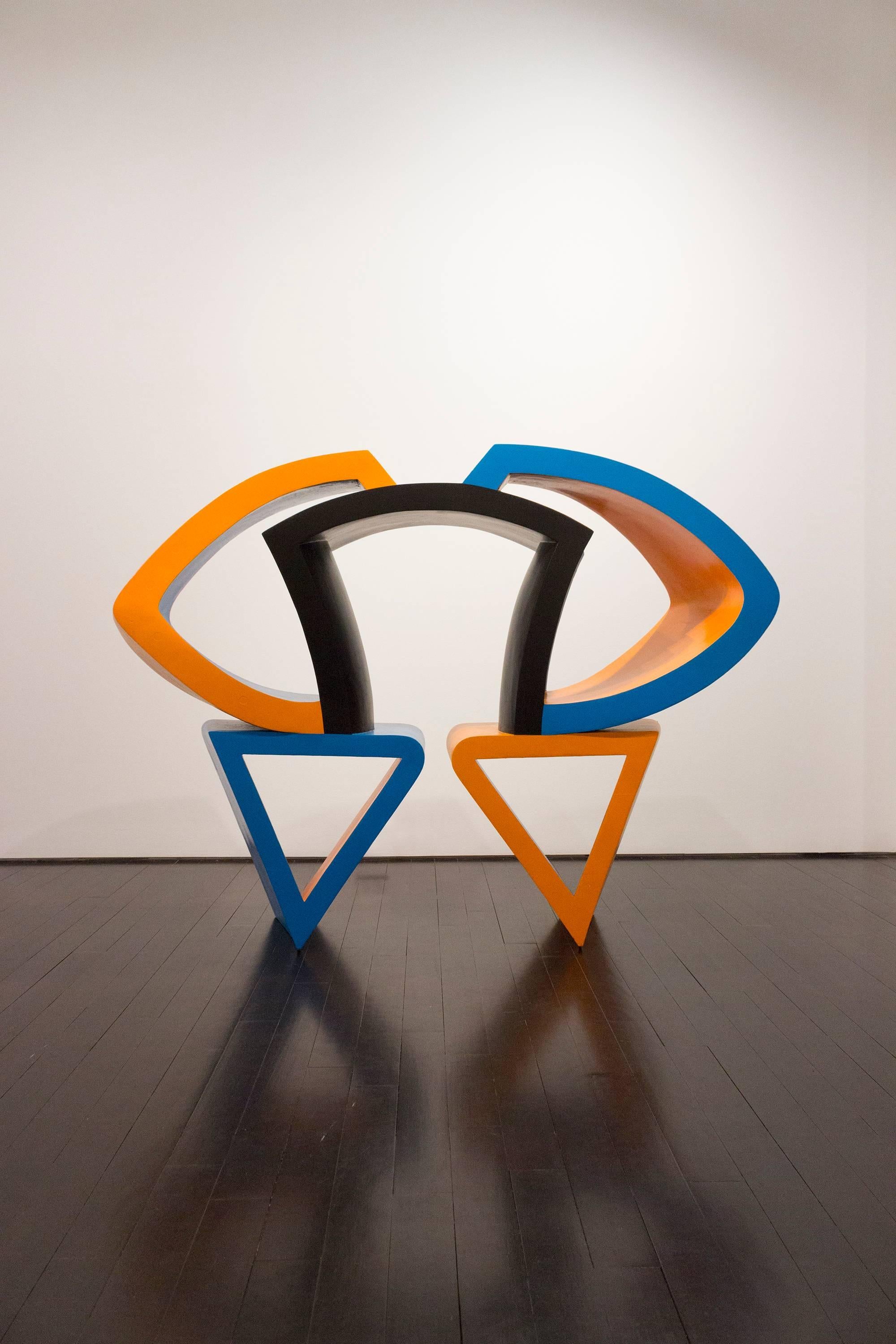 George Sugarman Abstract Sculpture – Schwarz, Blau und Schwarz