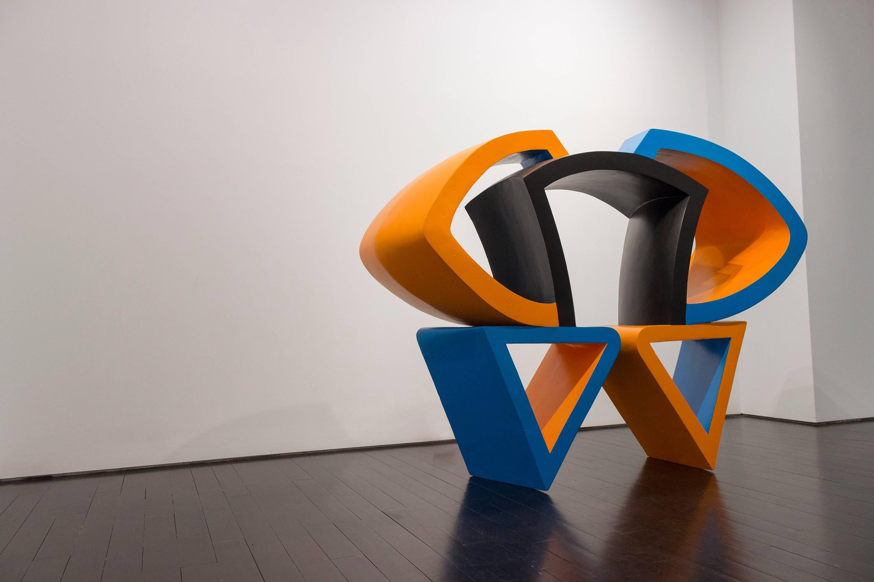 Schwarz, Blau und Schwarz – Sculpture von George Sugarman