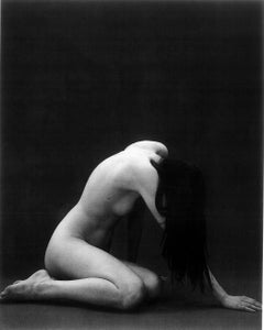 Fotografía de desnudo «Vulnerable», 39" x 31", en edición limitada de 7 ejemplares, de Kseniya Vashchenko