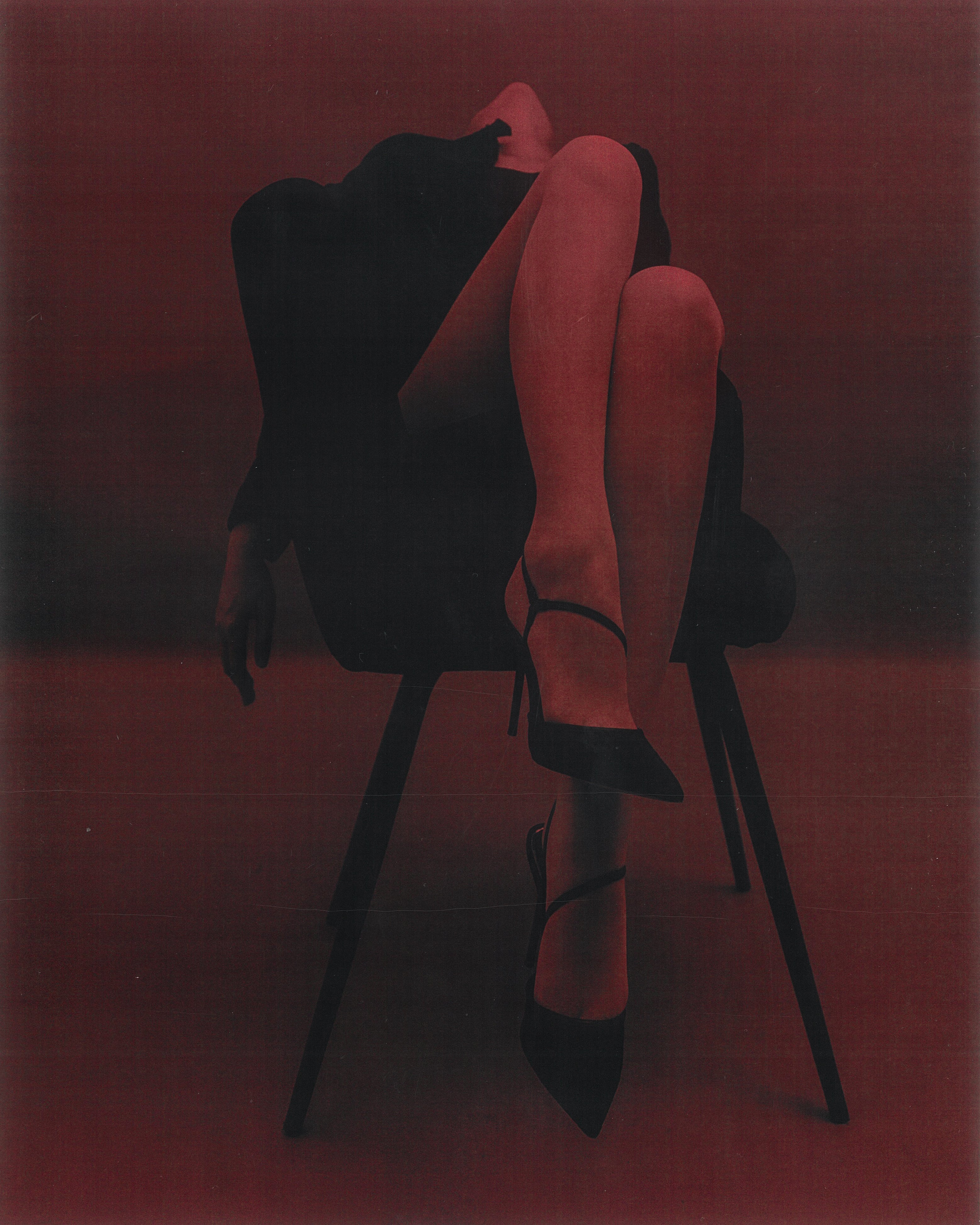 Fotografía «Red Room», 29,5" x 24", en una edición limitada de 15 ejemplares, de Kseniya Vashchenko