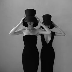Photographie « double » en noir et blanc, 39" x 39", édition limitée à 2 exemplaires sur 3, par Olha Stepanian