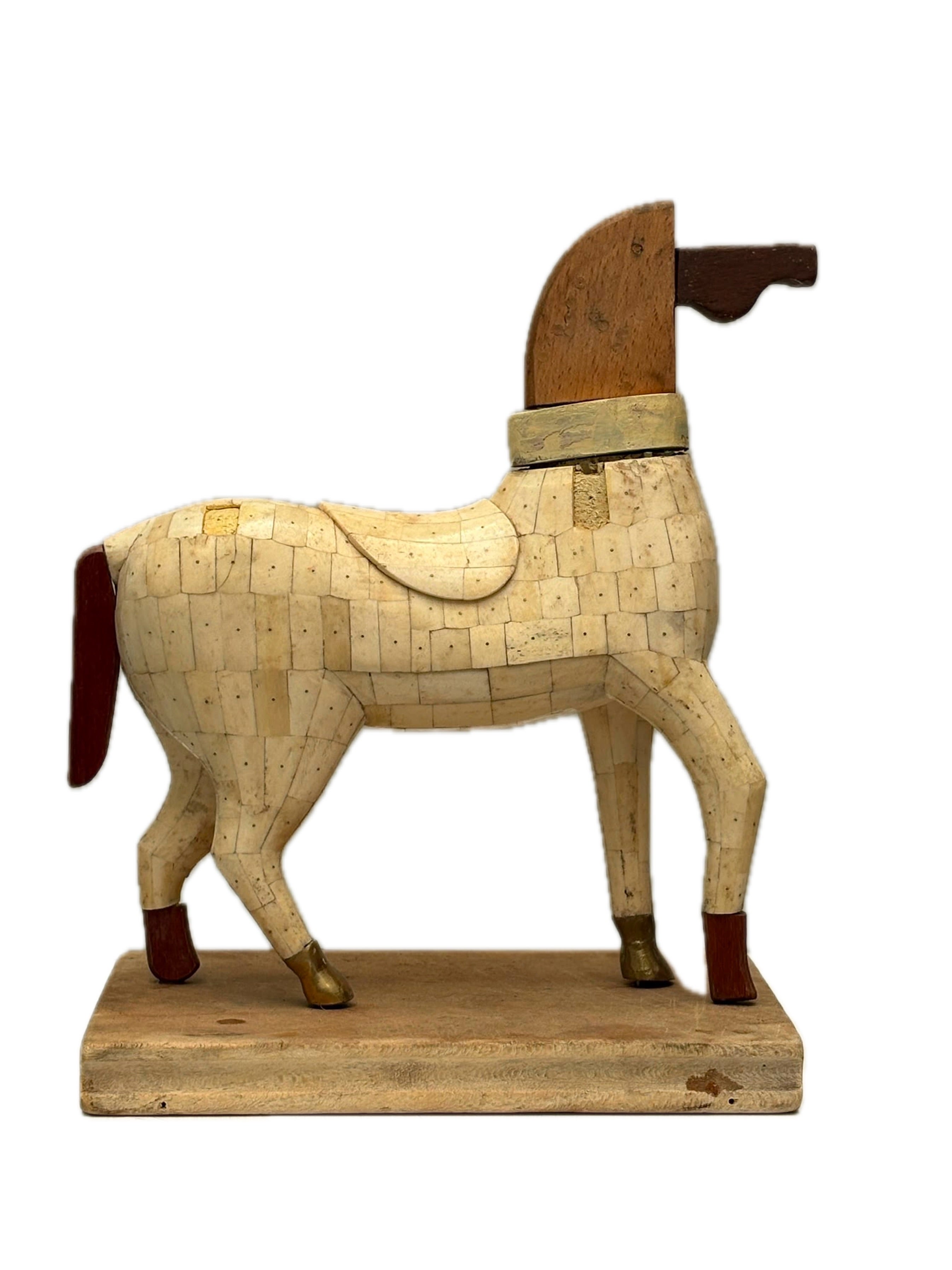 Caballo III - 21st Century, Contemporary Sculpture, Figurative, Recycling