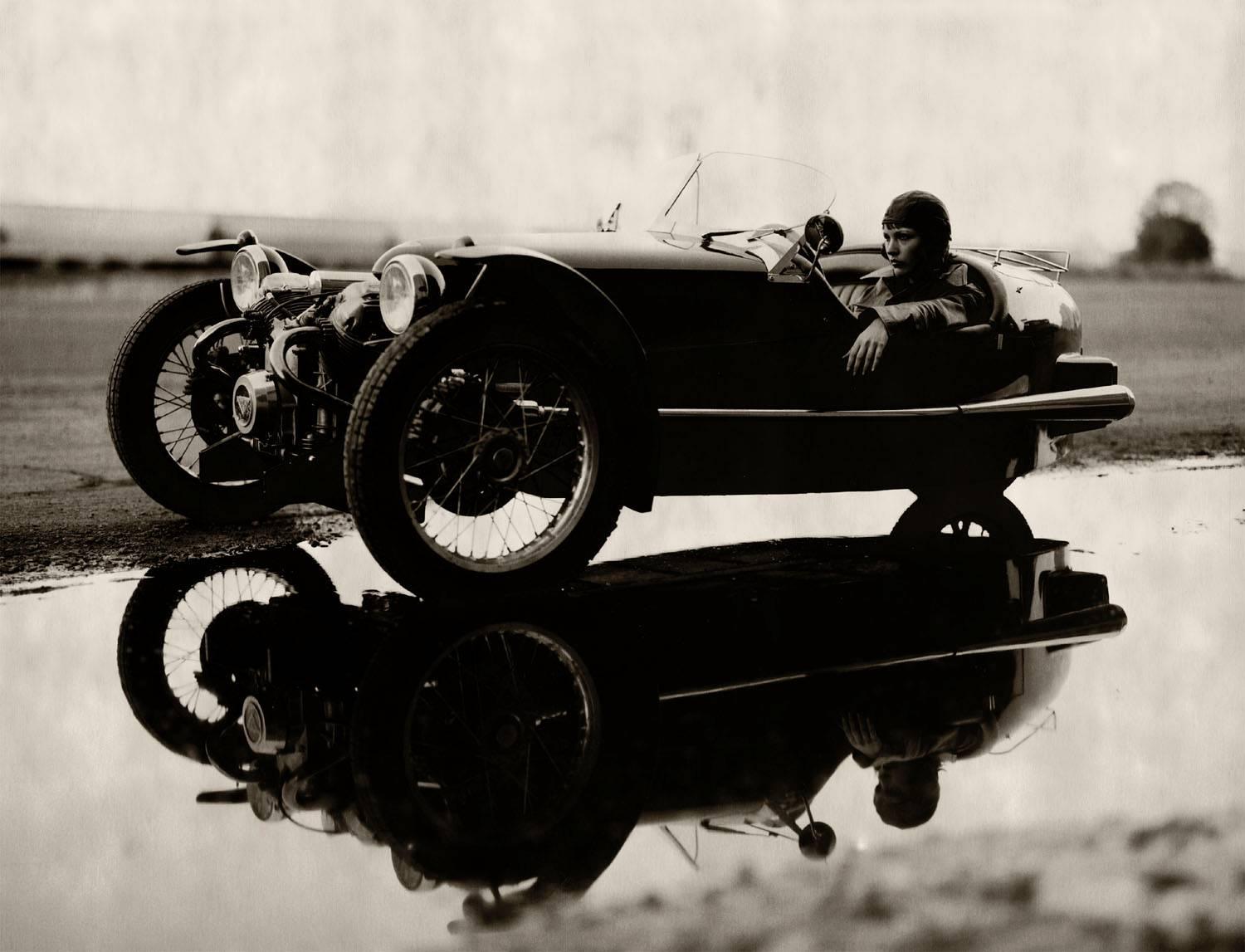 "Triking", Linas, Francia, 1999 - Photograph di Bill Phelps