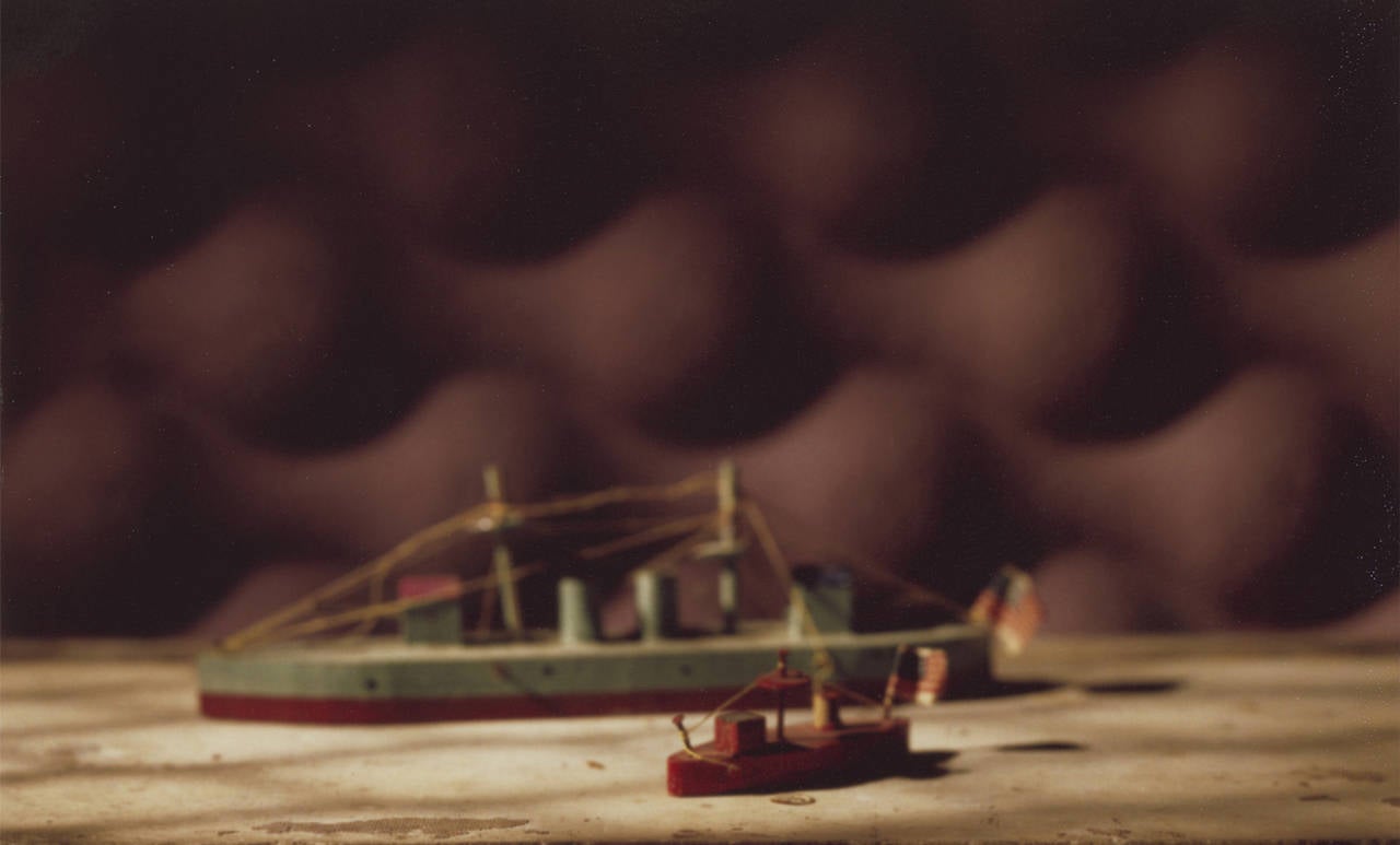Still-Life Photograph de Tina West - Nubes intermitentes
