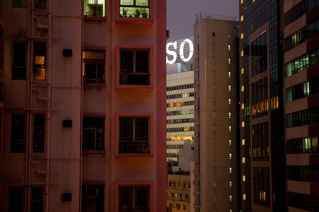 Color Photograph di Michael McLaughlin - Hong Kong