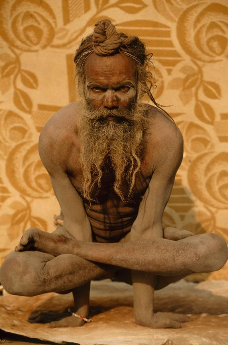 Thomas Kelly Color Photograph - Kukkuta Asana, Pashupatinath, Kathmandu, Nepal