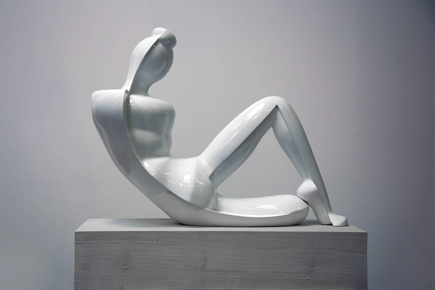 Roger Reutimann Figurative Sculpture - Perception #18