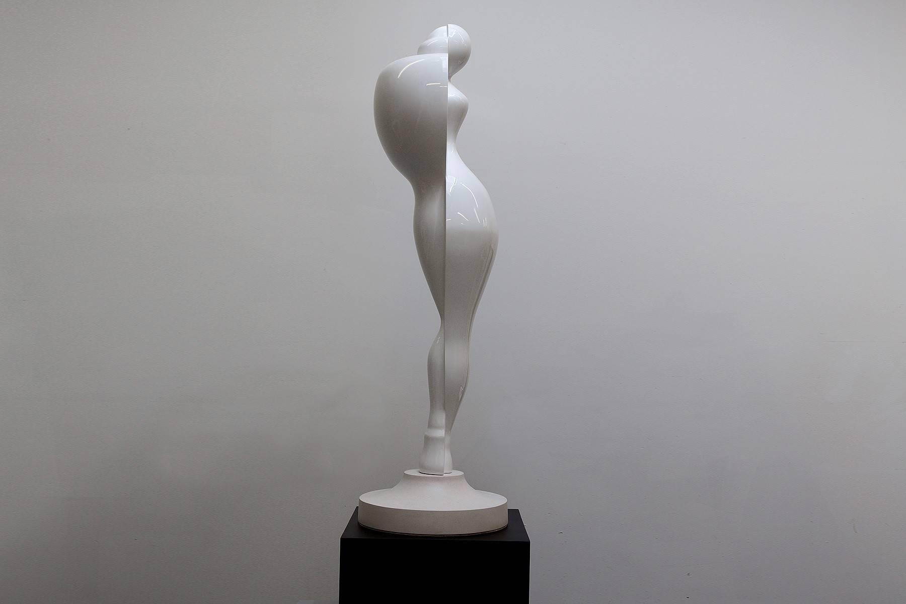 Roger Reutimann Figurative Sculpture - Aphros