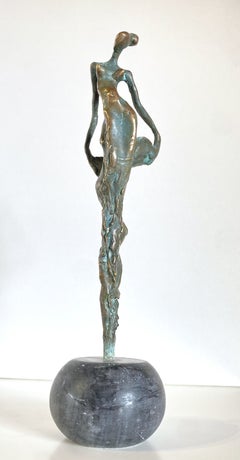 “Dancer” – Bronzo patinato su marmo grigio di Gyunay Aliev
